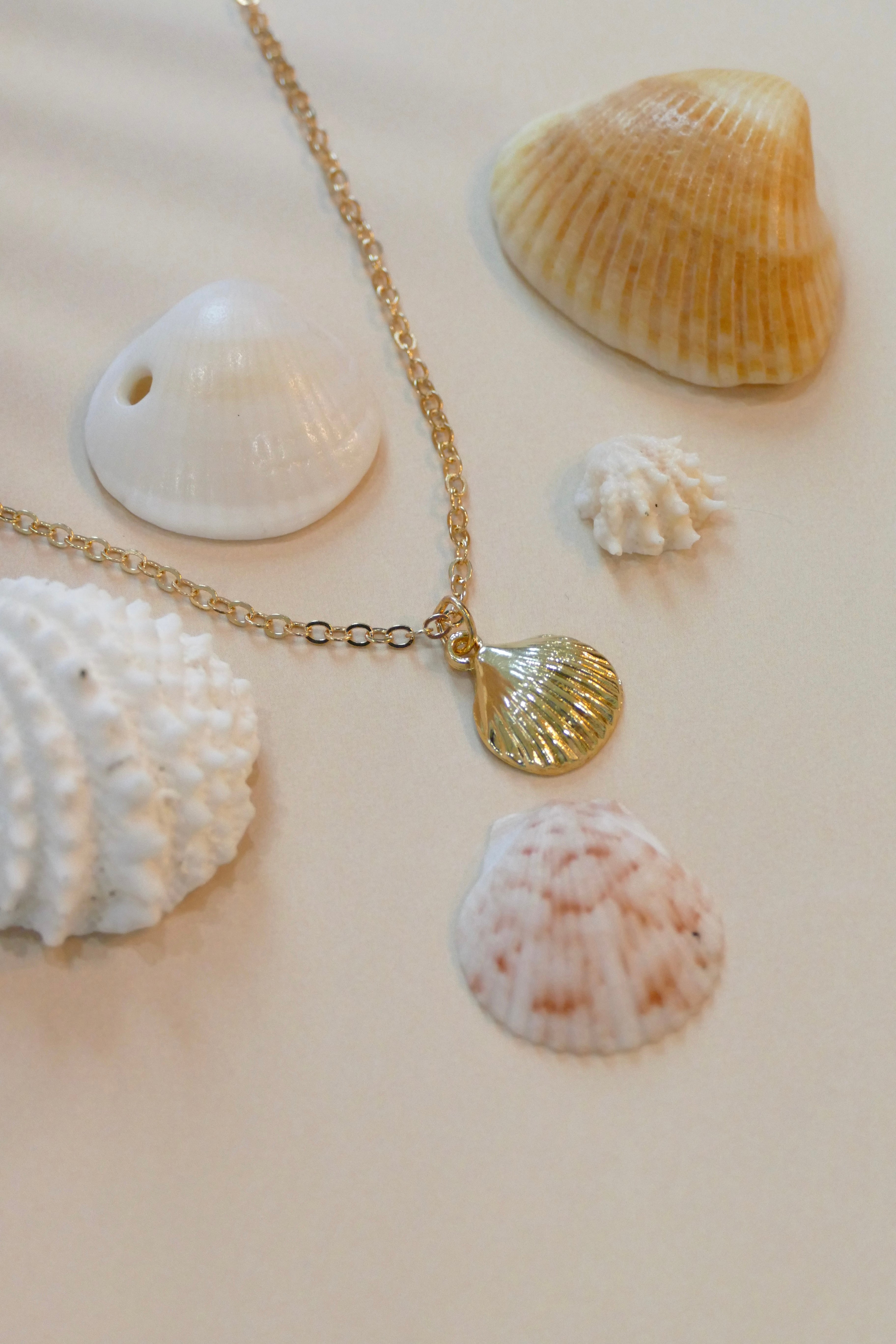 Summer Ocean’s Shell Diffusing Necklace