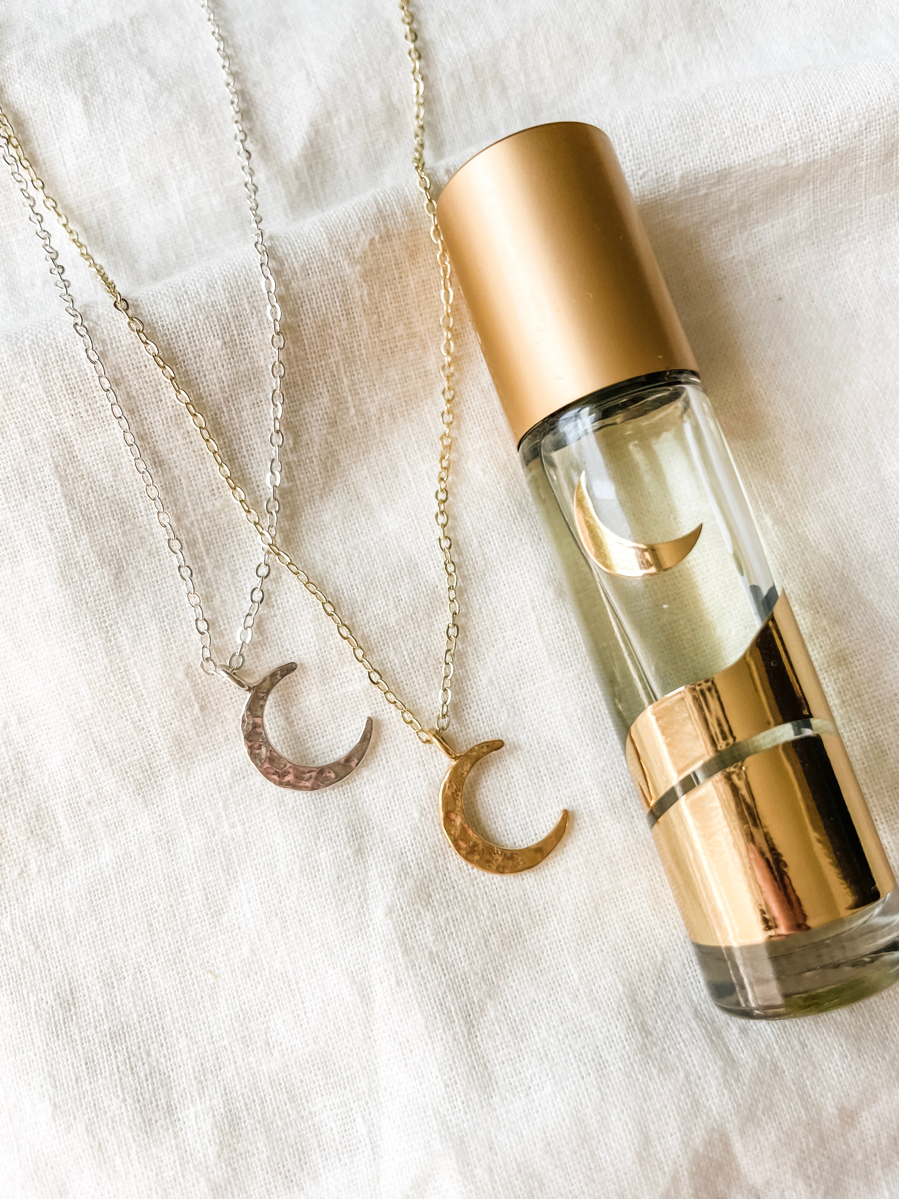 Crescent Moon Diffuser Necklace - Put on Love Designs