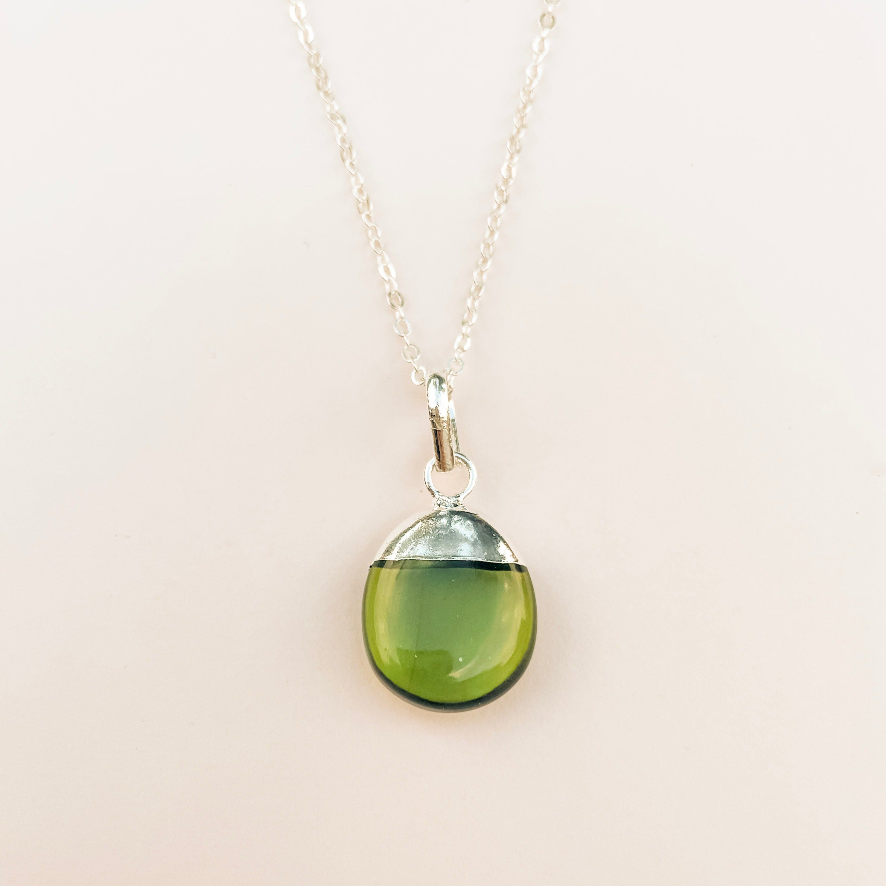 Polished Peridot Diffusing Necklace - Put on Love Designs