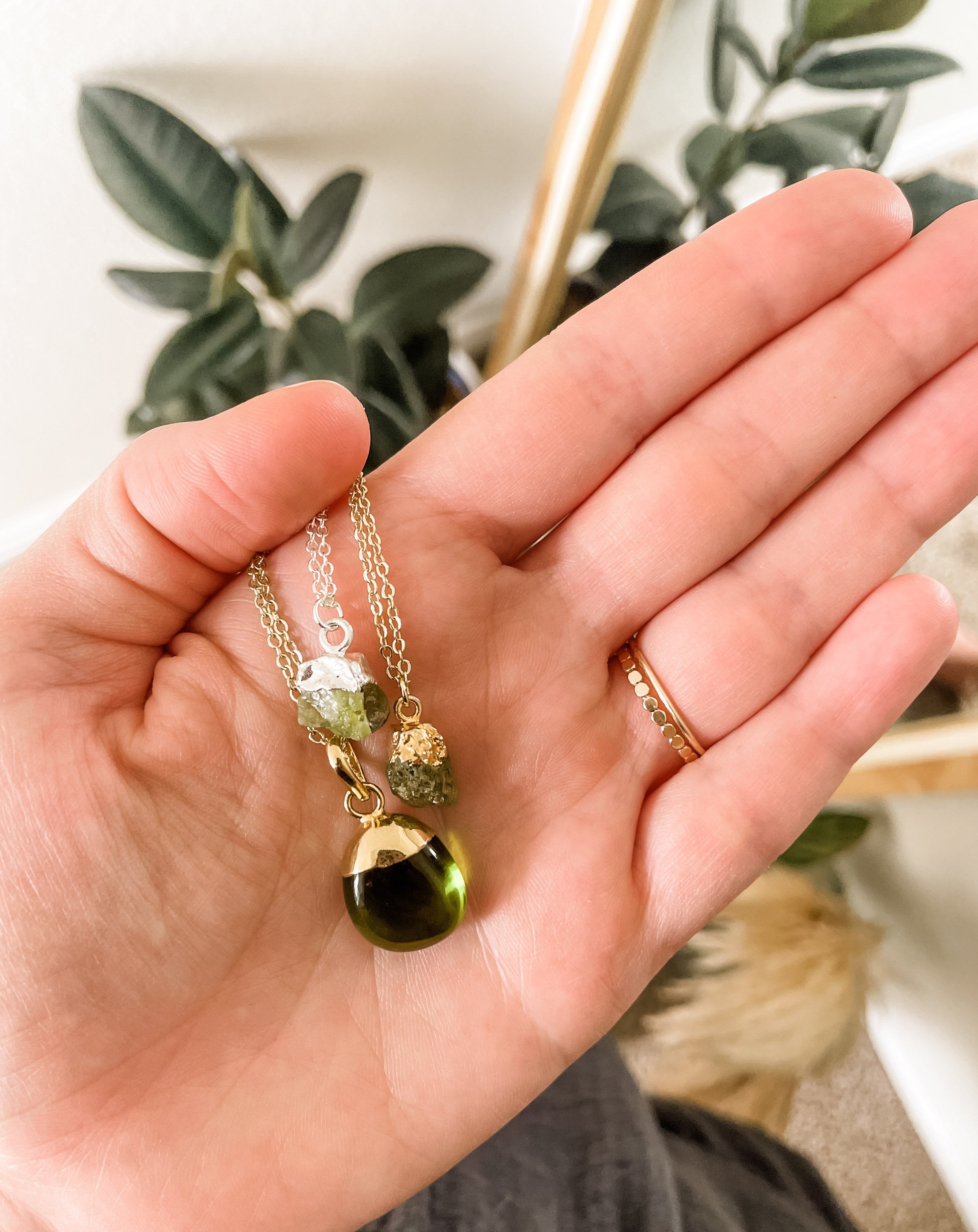 Polished Peridot Diffusing Necklace - Put on Love Designs