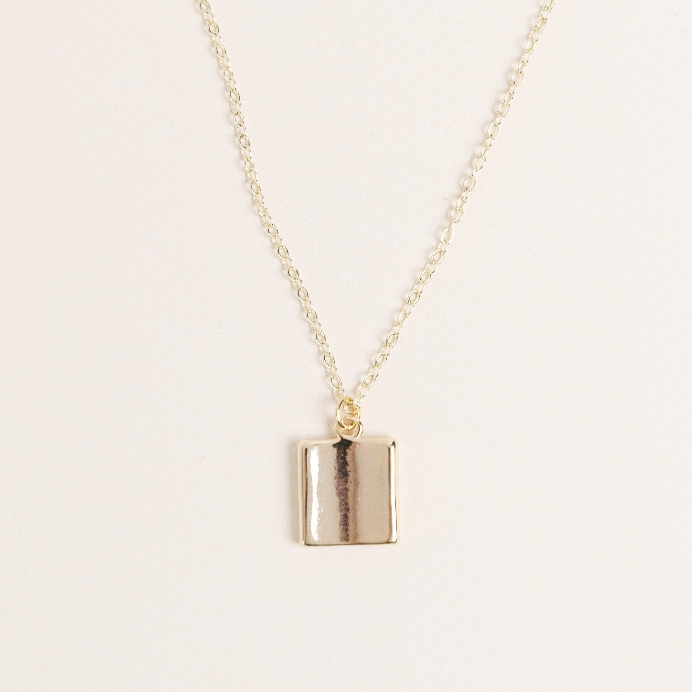 Minimalist Locket Diffuser Necklace - Put on Love Designs