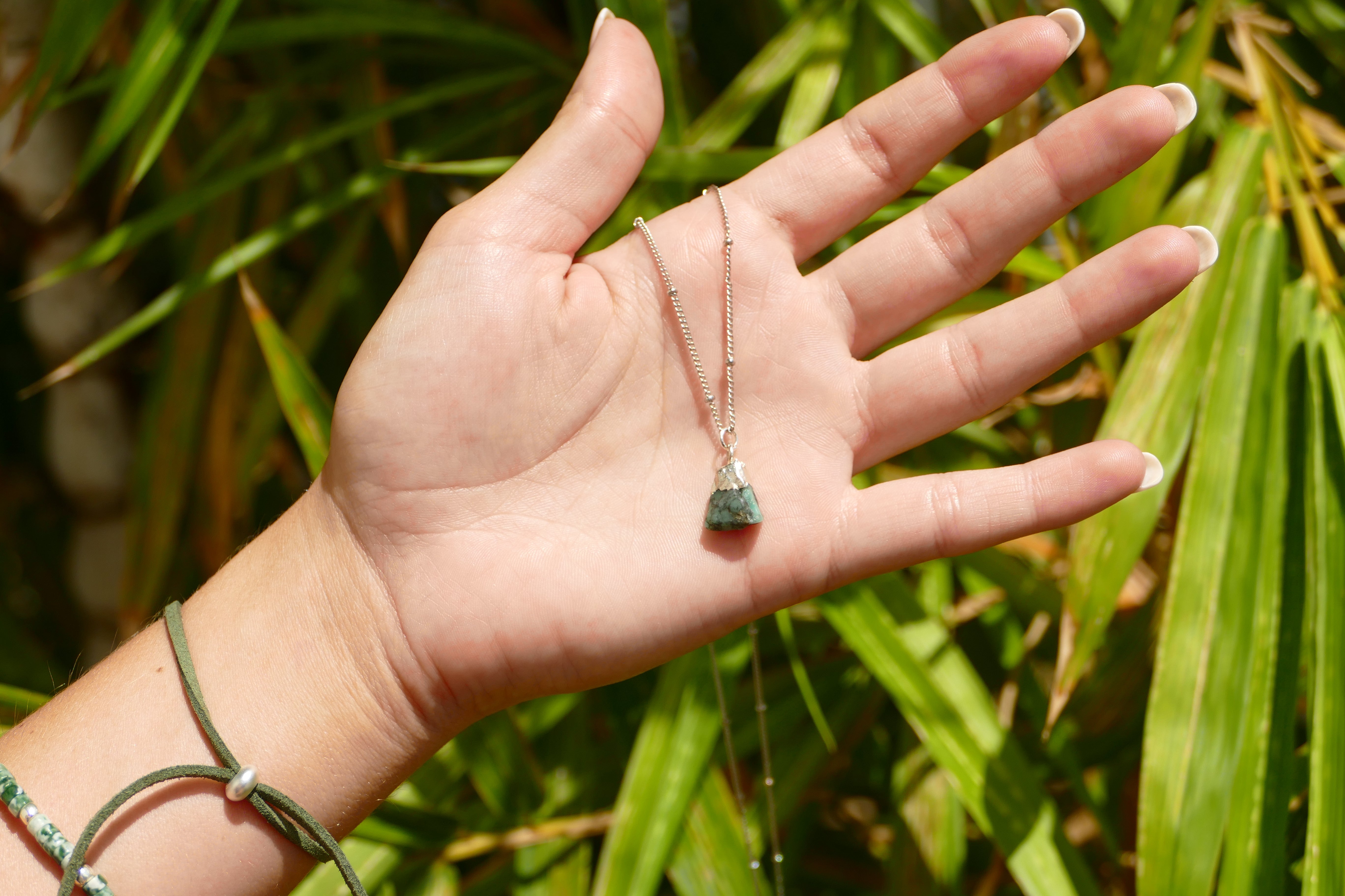 Green Aventurine Crystal Diffusing Necklace