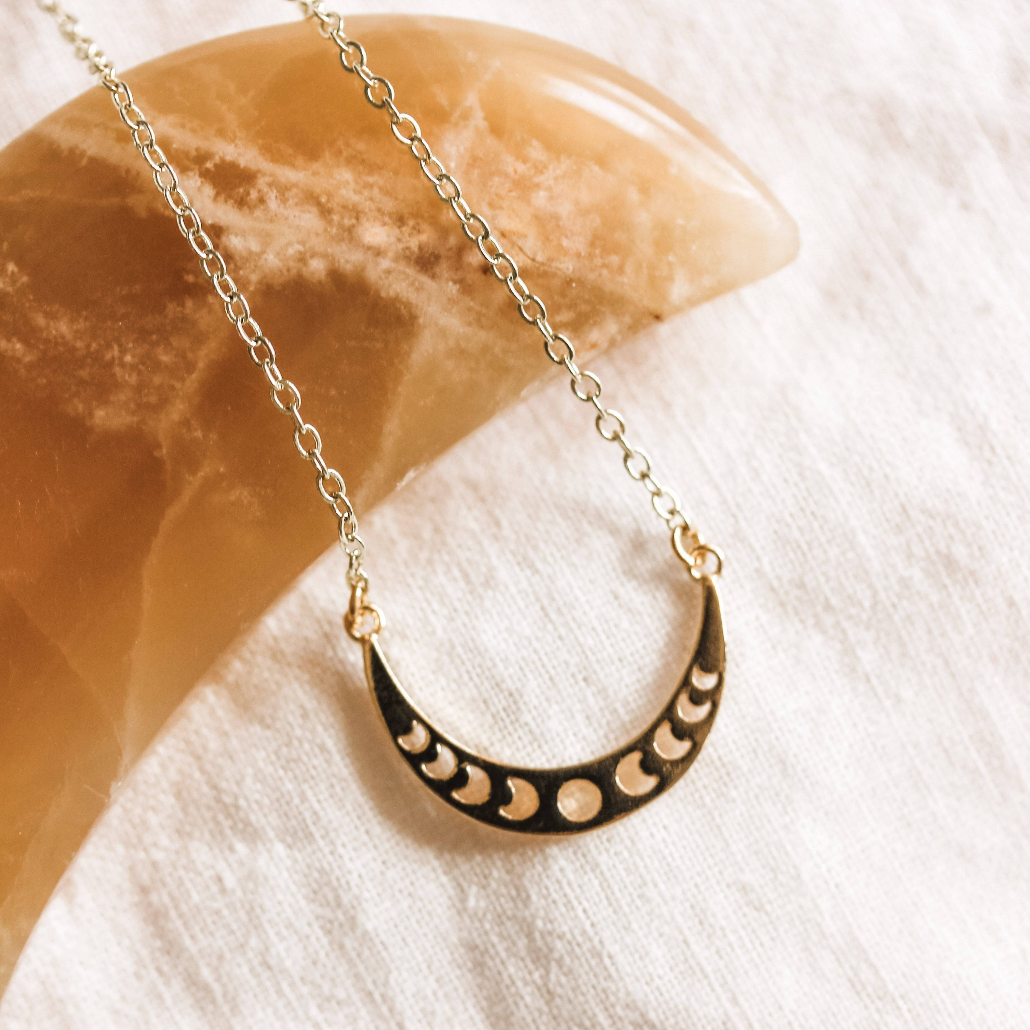 Luna Diffuser Necklace - Put on Love Designs