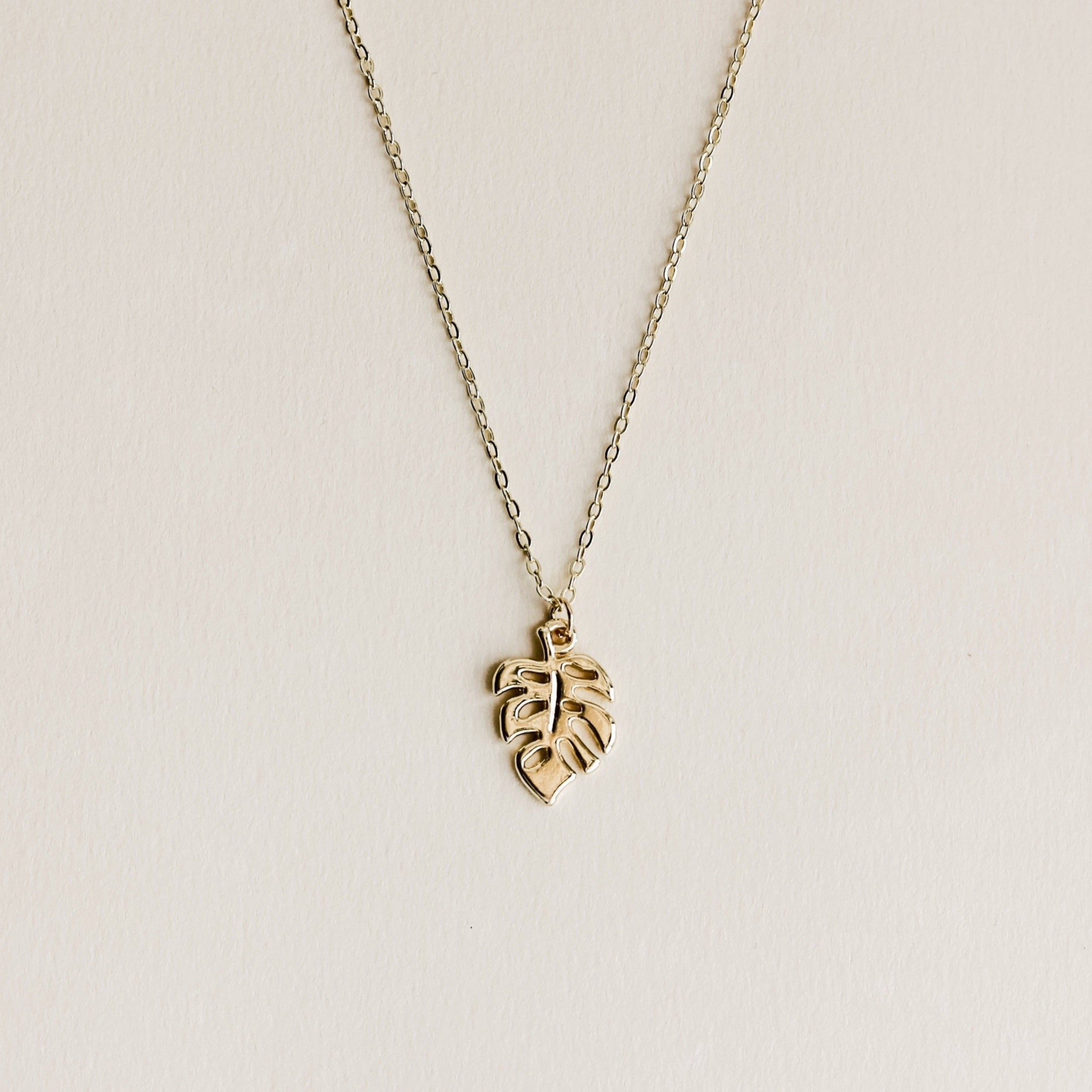 Leaf Diffuser Necklace - Put on Love Designs