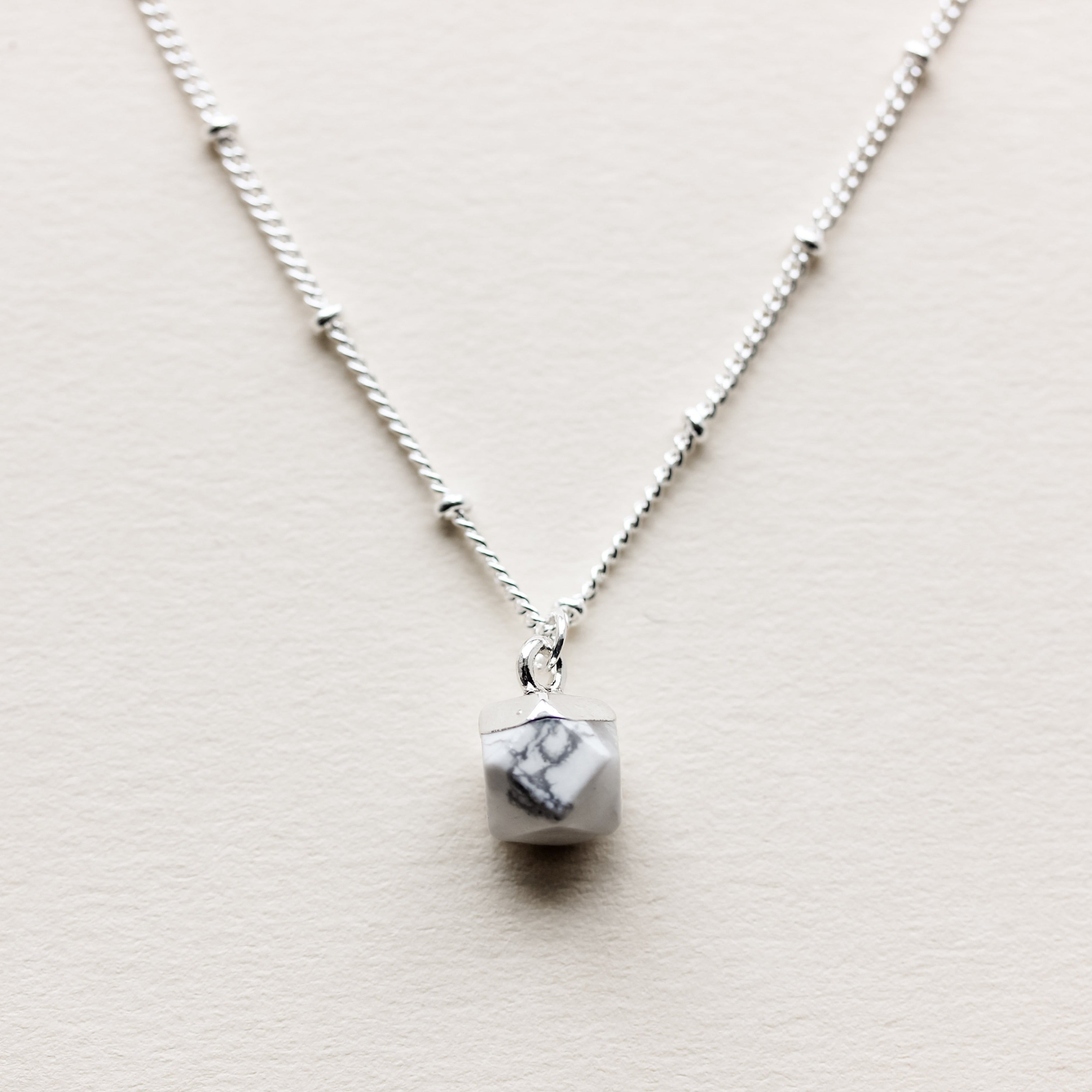 White Howlite Crystal Diffuser Necklace - Put on Love Designs